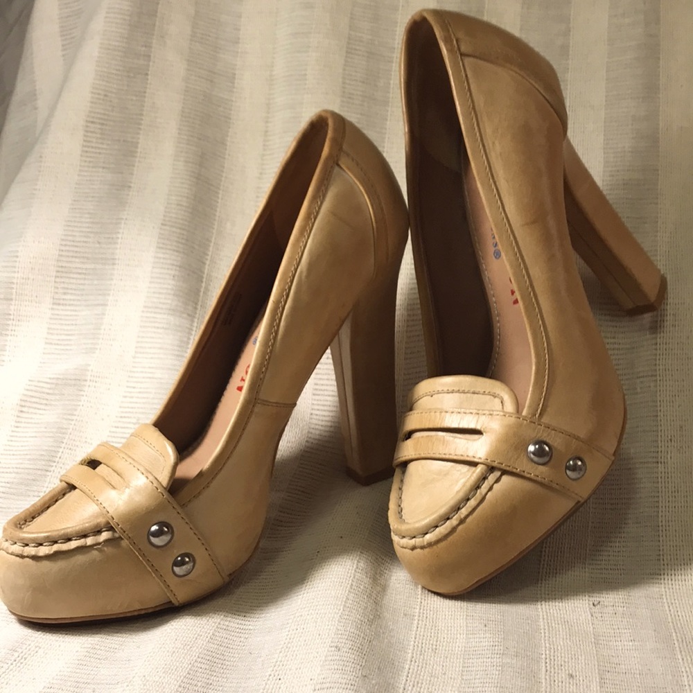 True Religion soft leather heels, 8.5
